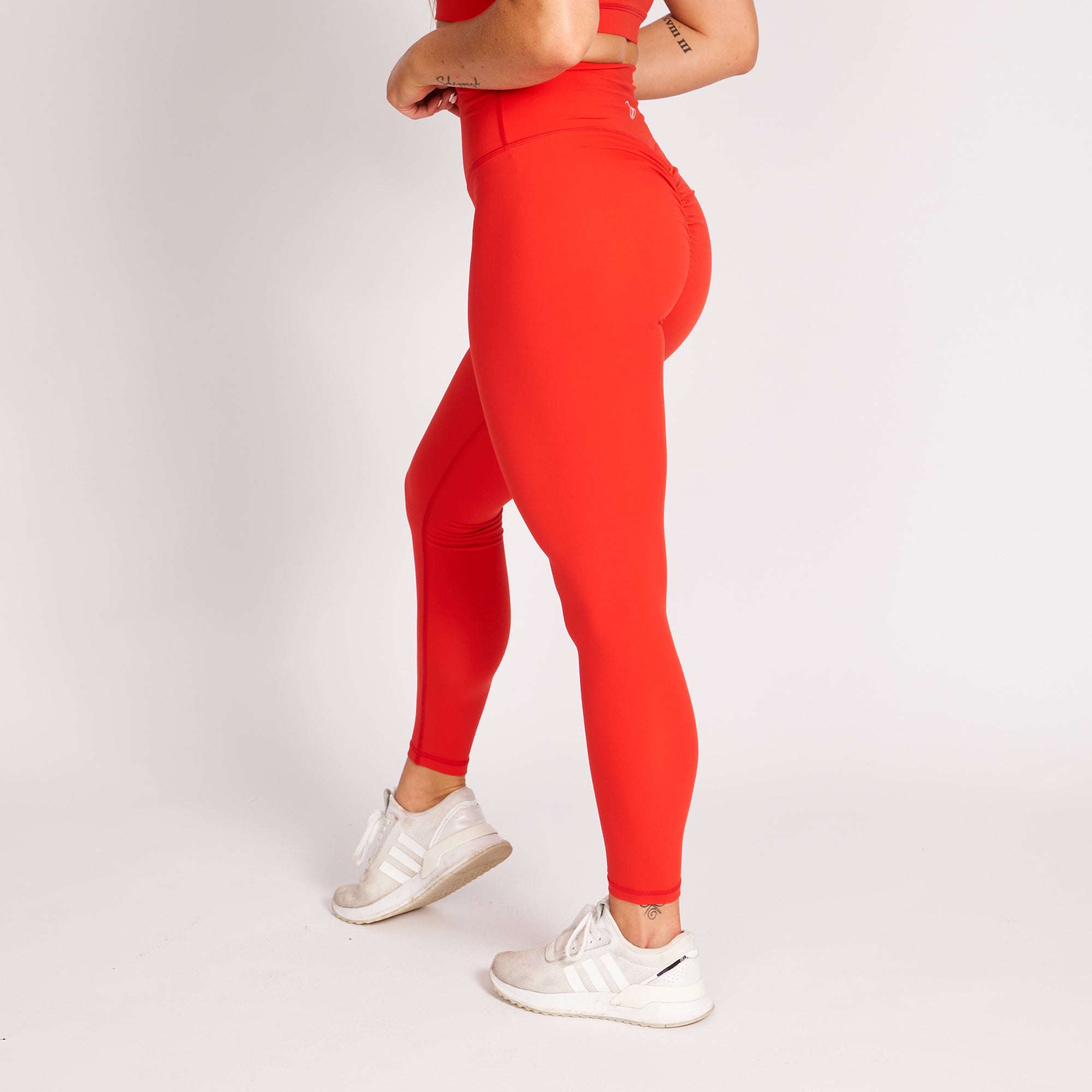 Contour Scrunch Leggings - Red – Premier Fitness Co